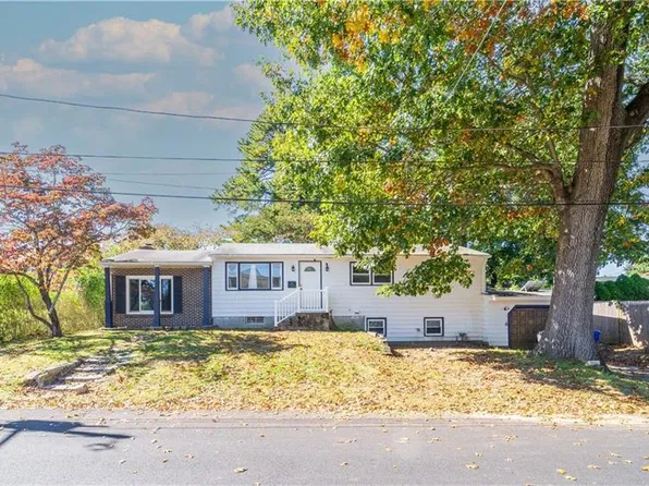 26 Fornelli St, West Warwick, RI 02893
