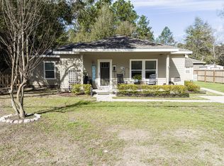 101 Shoemaker Dr, Defuniak Springs, FL 32433