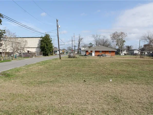 Weyer St, Gretna, LA 70053