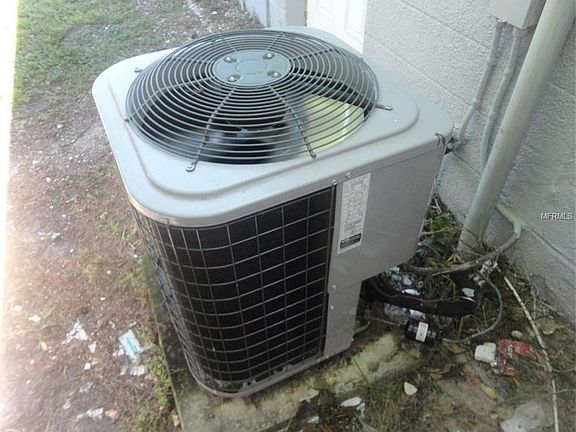 4th image of 3130 Salisbury Dr