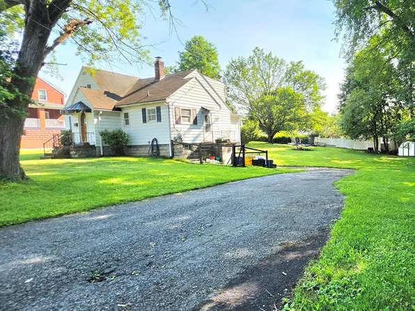 88 Violet St, Johnstown, PA 15905