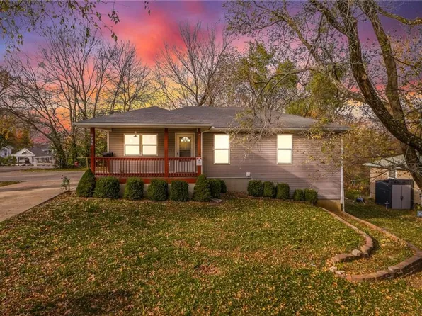 1236 S Scott Ave, Independence, MO 64052