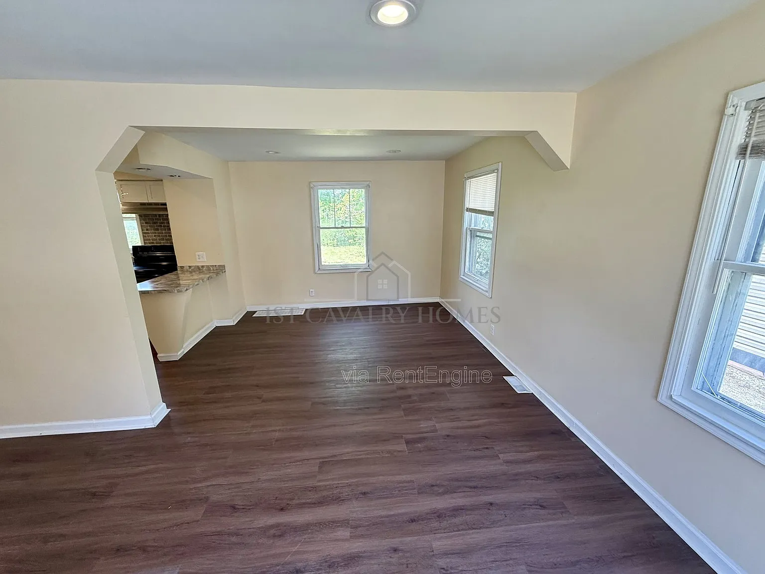 3 bed, 1.0 bath, $1,325 — Photo 4