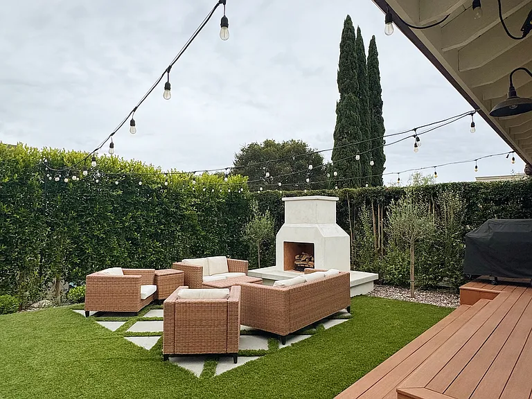 2431 Chapala St — Photo 24
