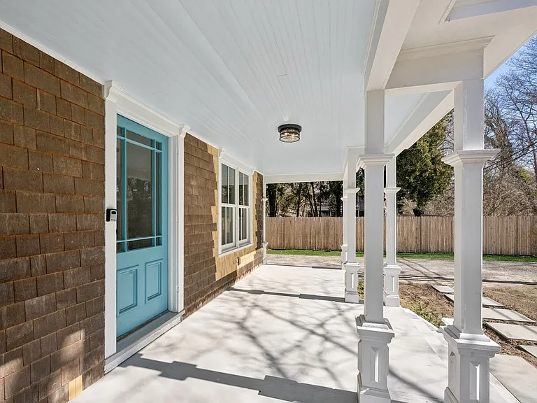 75 Georgica Rd — Photo 3