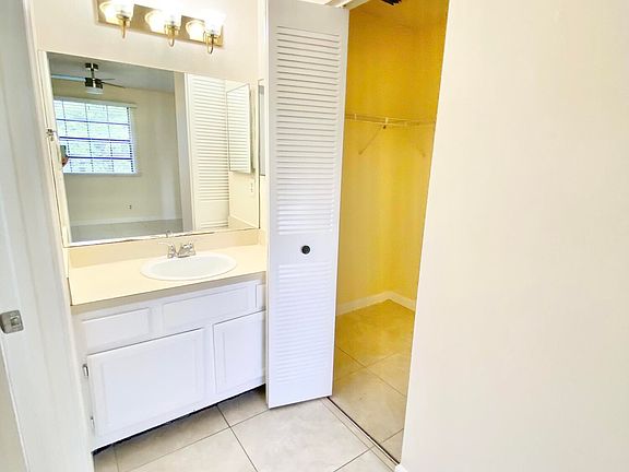 5th image of 3151 Leewood Ter APT L229