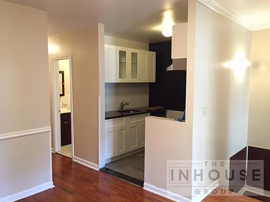 Rented by The InHouse Group | media 25