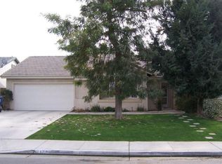 8219 Maple Grove Ln, Bakersfield, CA 93312