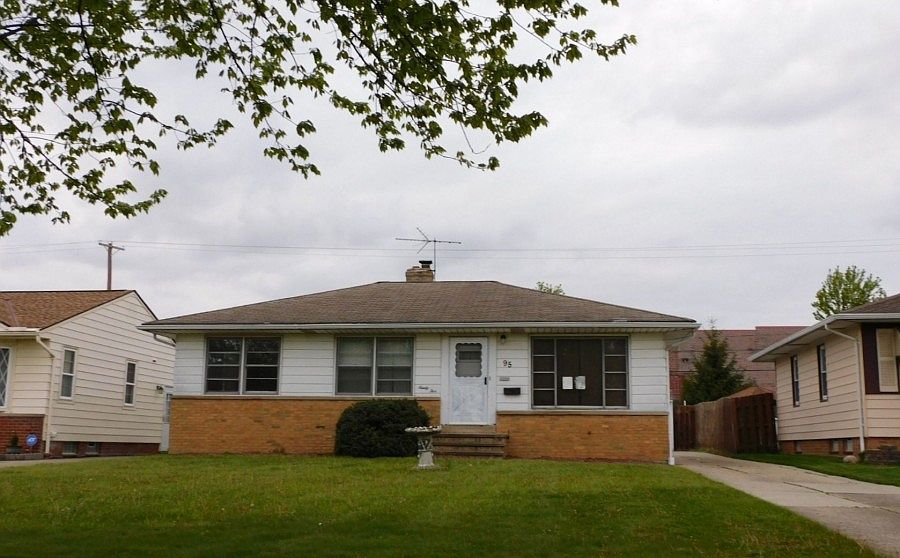 1st image of 95 Willard Ave