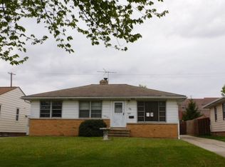 95 Willard Ave, Bedford, OH 44146