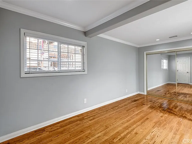 5251 W 124th St — Photo 10