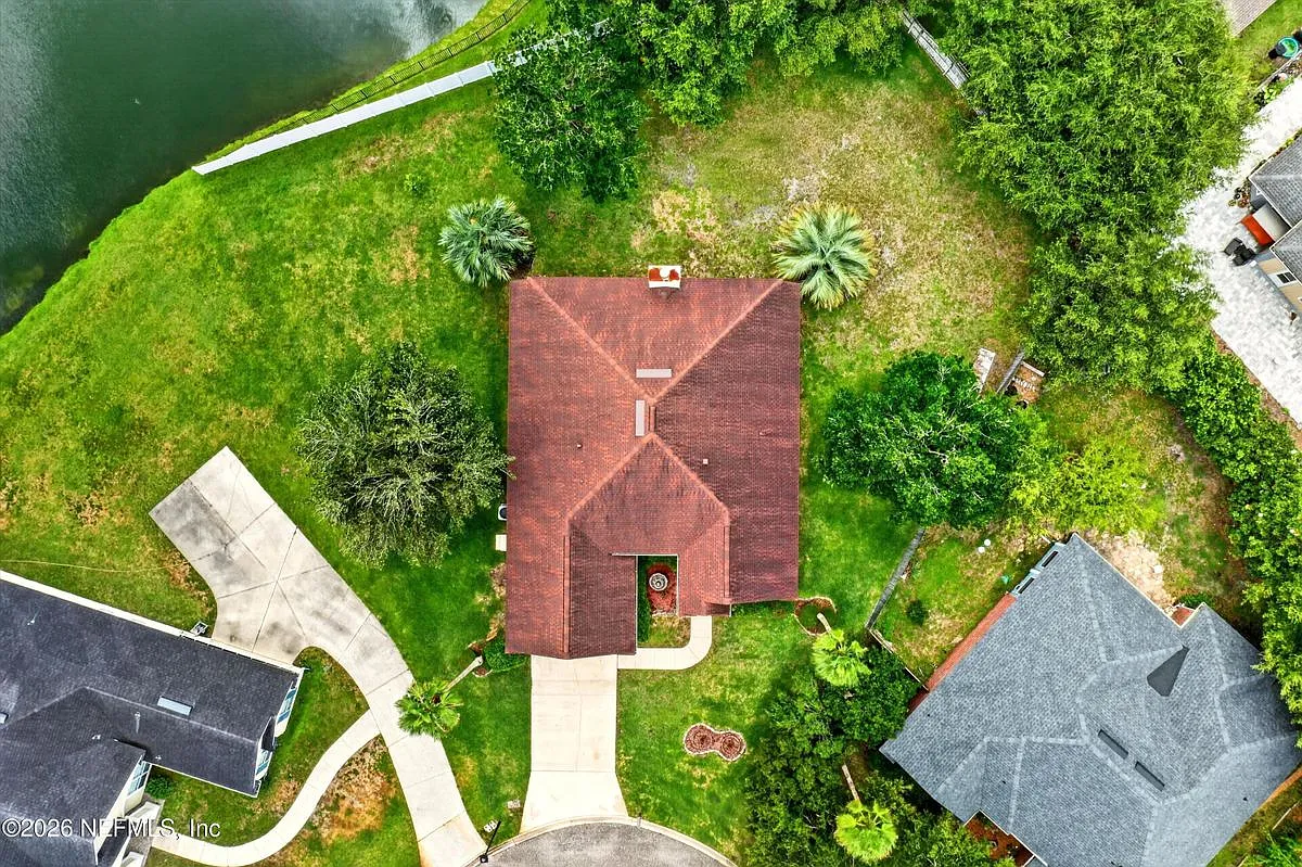 4 bed, 2.0 bath, 2090 sqft, $2,800 — Photo 3