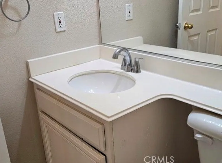 1650 Ravenswood Rd — Photo 15