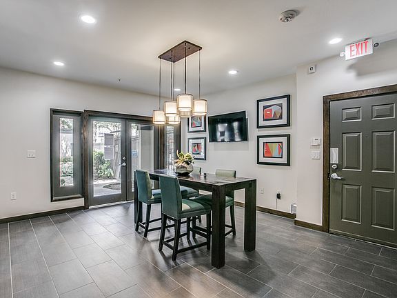 Resident Lounge ; River Oaks apartments For Rent ; The Gael