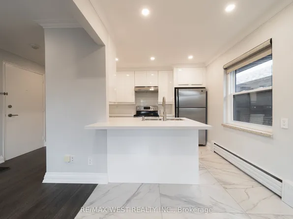 237 Melrose St #7, Toronto, ON M8Y 1B8