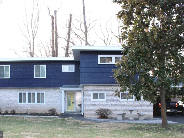 201 Cornwall Ave, Trenton, NJ 08618