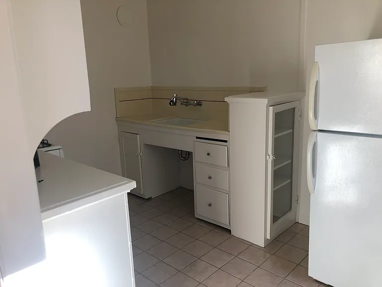 81 Glen Ave — Photo 14