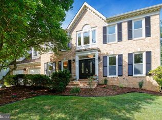 9024 Mistwood Dr, Potomac, MD 20854