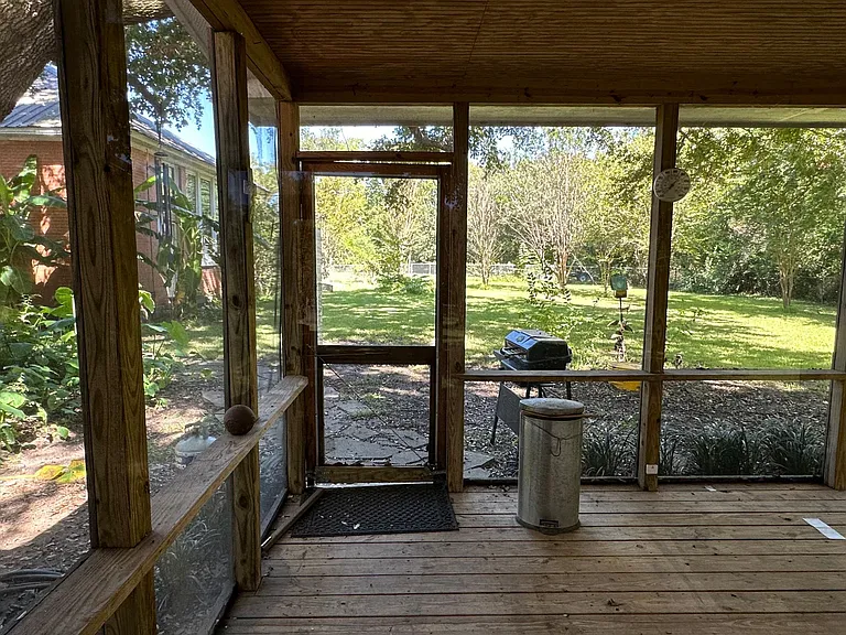 27238 Austin St — Photo 38