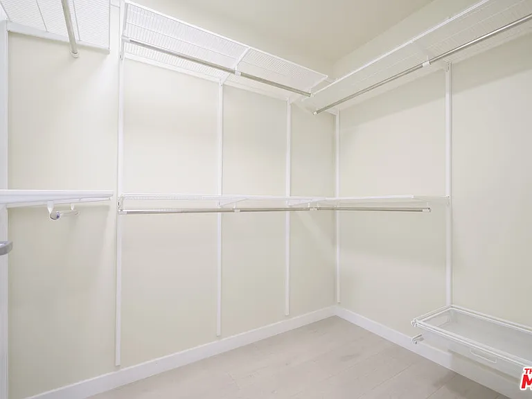 1100 S Hope St #716 — Photo 19