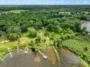303 Cranberry Lake Rd, Jackson, MI 49201