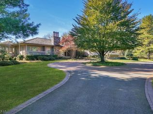 1 Golf Ln, Mendham, NJ 07945