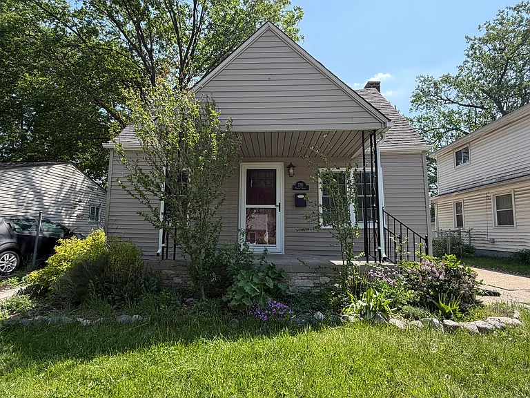 2316 Harris St — Photo 1