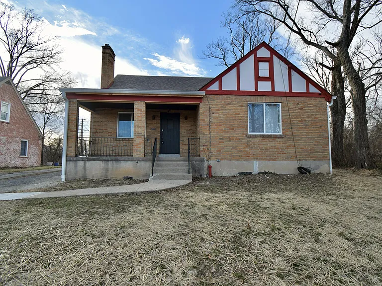 5219 Colerain Ave — Photo 2