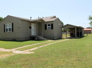 324 W 10th St, Stroud, OK 74079