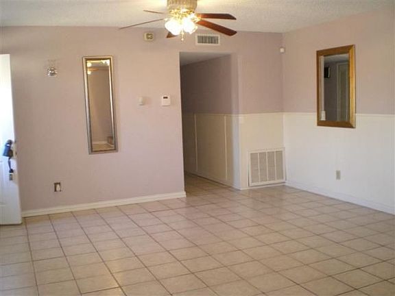 4th image of 928 Elmwood Dr