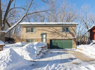 806 Willow Ave, Bellevue, NE 68005