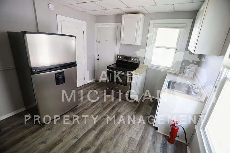 1 bed, 1.0 bath, 650 sqft, $1,295 — Photo 4