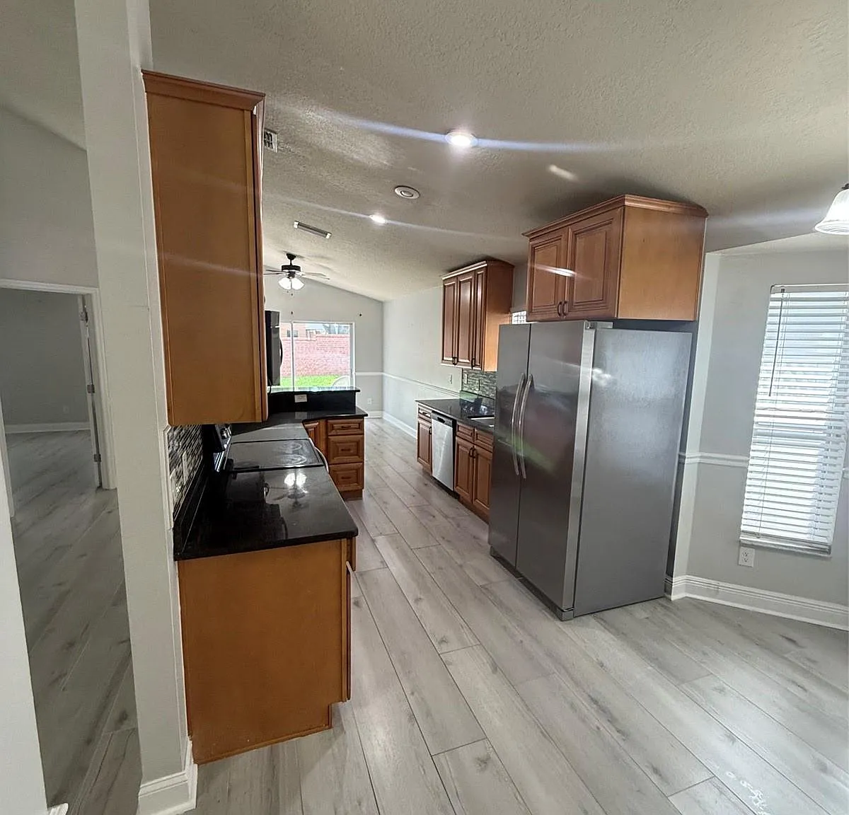 3 bed, 1577 sqft, $2,800 — Photo 4