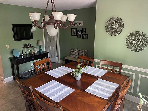 5th image of 1202 Brooklet South Dr