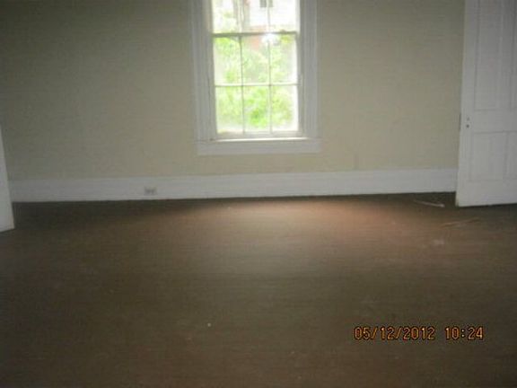 5th image of 692 Center St