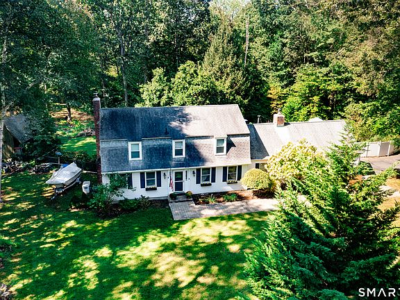 2nd image of 185 Ingham Hill Road