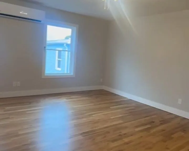 980 Hancock Ave #2R — Photo 2