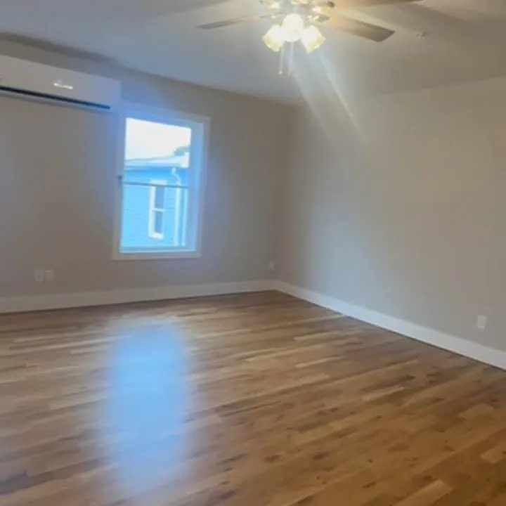 980 Hancock Ave #2R
