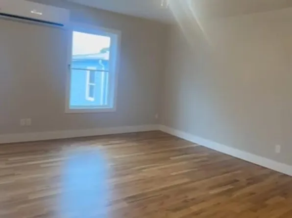 980 Hancock Ave #2R, Bridgeport, CT 06605