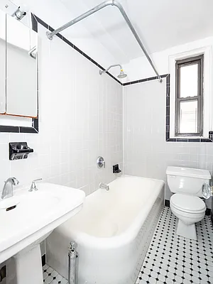 Rented by City Connections Realty | media 10