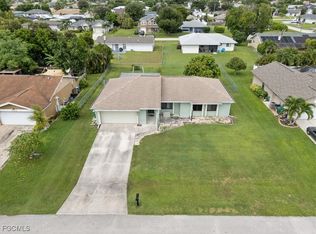 2213 SE 7th St, Cape Coral, FL 33990