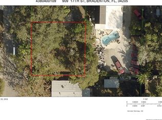 907 17th St W, Bradenton, FL 34205