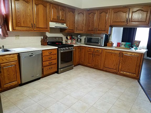 4th image of 513 Henderson Ave