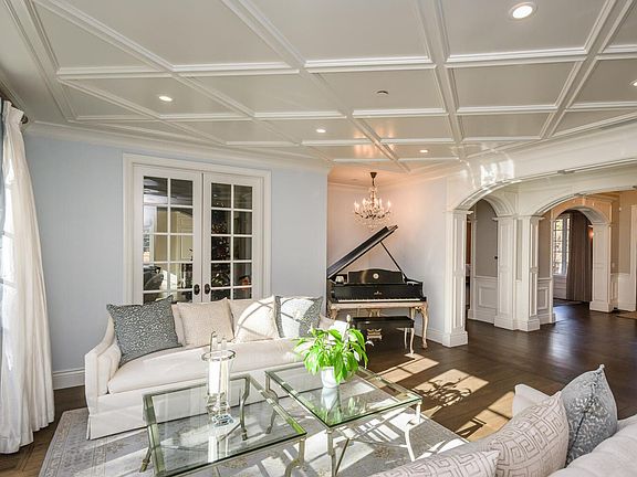 5th image of 25500 Burke Ln