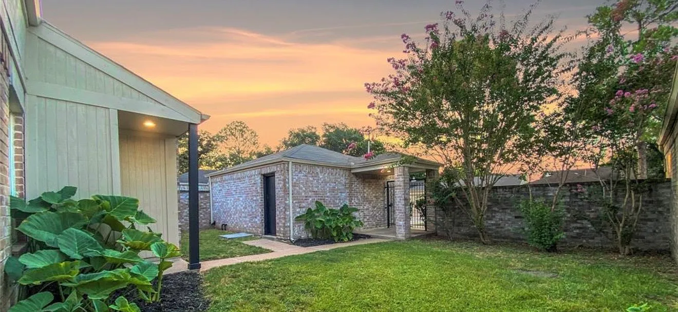 3 bed, 1173 sqft, $1,900 — Photo 4