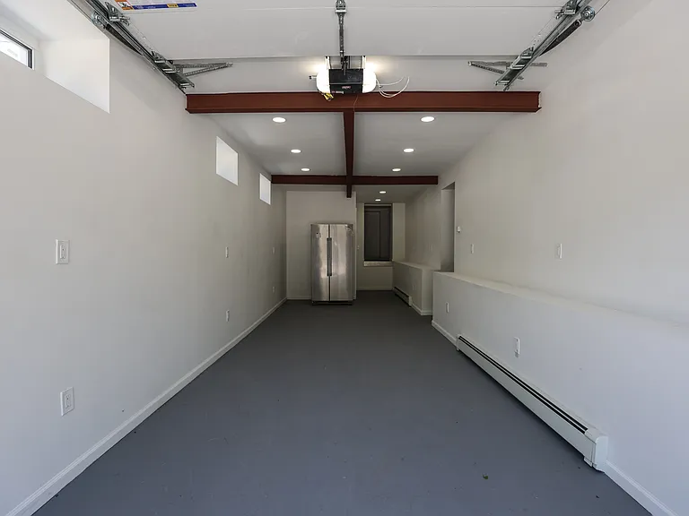 562 Peacock St #1 — Photo 26