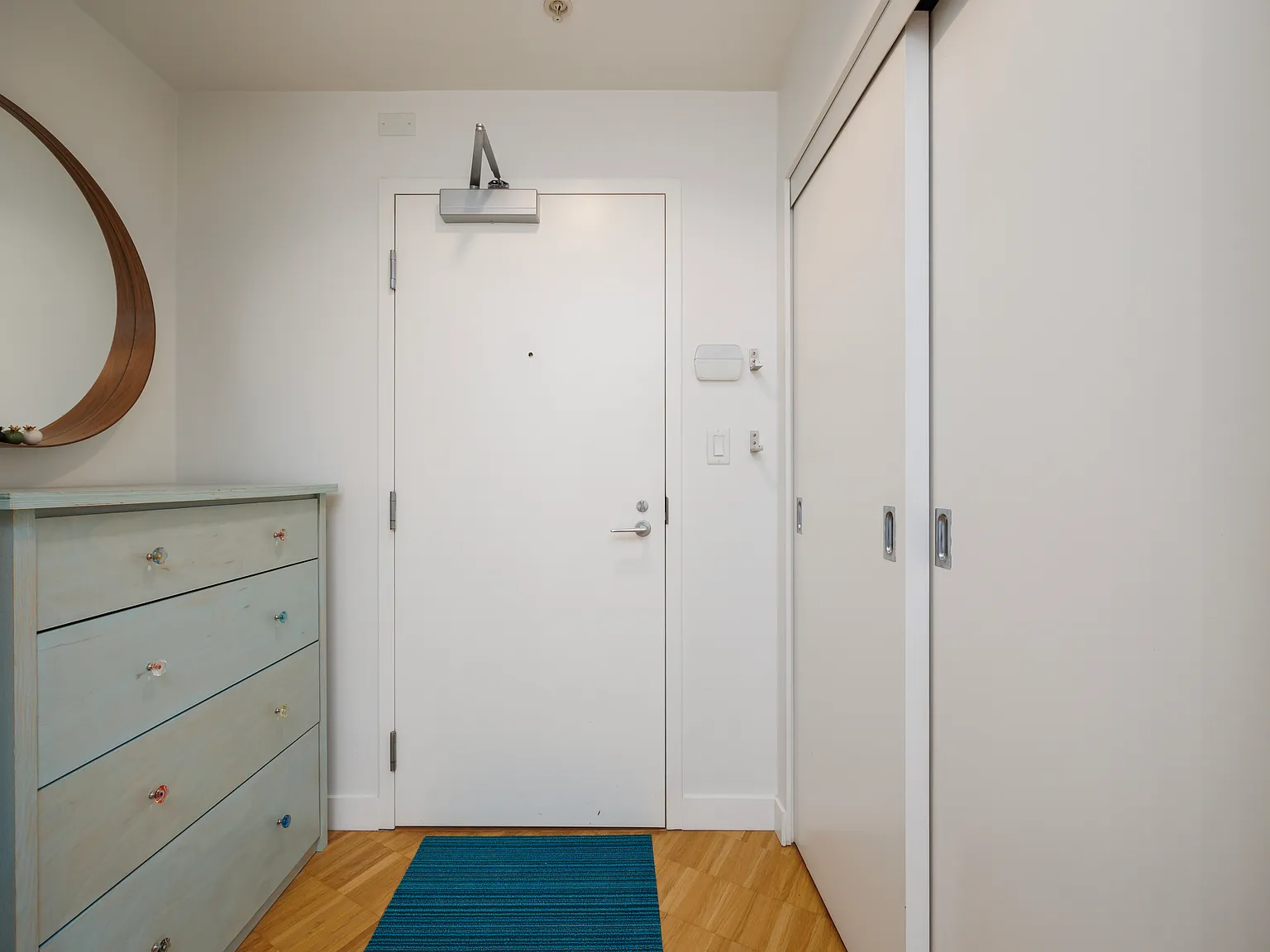 1 bed, 550 sqft, $2,395 — Photo 2