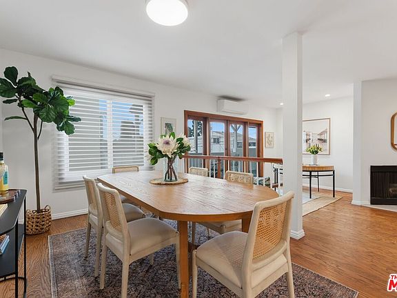 4th image of 944 17th St APT 6