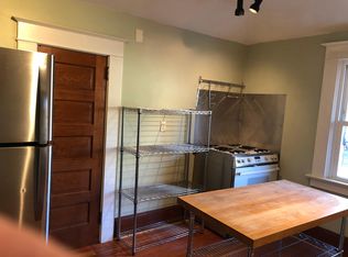 1025 SE Ash St APT 200, Portland, OR 97214