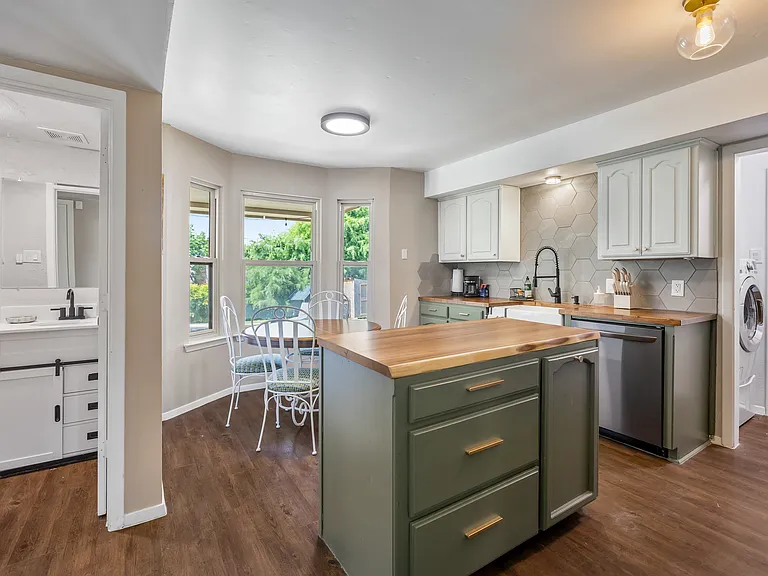 901 Rockwall Dr — Photo 10